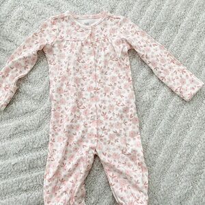 NWOT - Girl’s Flowered Snap Button Romper